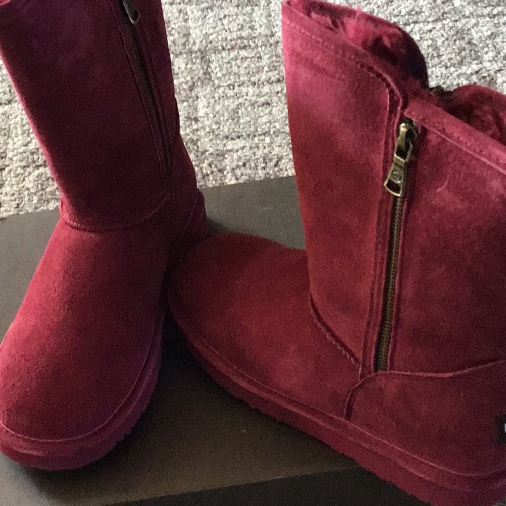 Boots - Picture 2 of 2